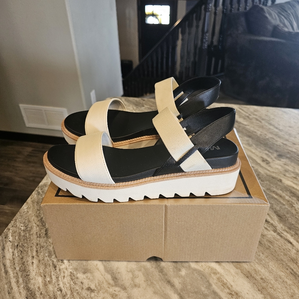 Women's MIA Jene Platform Sandals